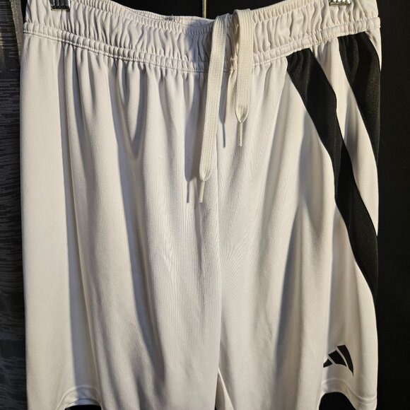 Adidas White Running/Gym Shorts Size Large - Picture 1 of 5